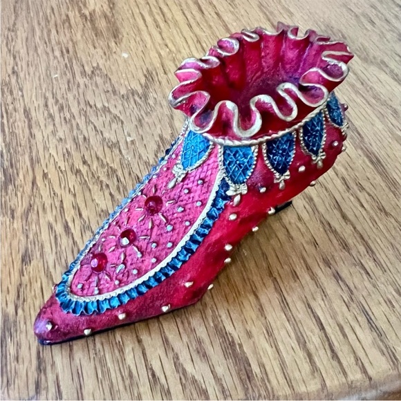 Vintage Classic Couture Collection With Mini Red Hat, Shoe & Handbag. - Picture 5 of 7